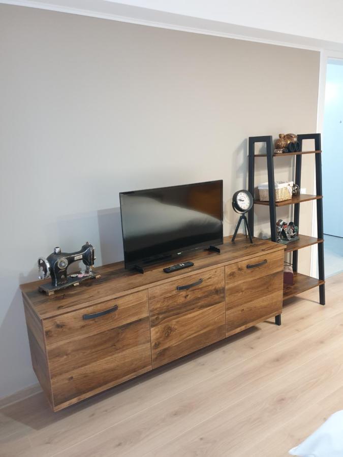 Qualis Apartament2 Apartment Brasov Ngoại thất bức ảnh