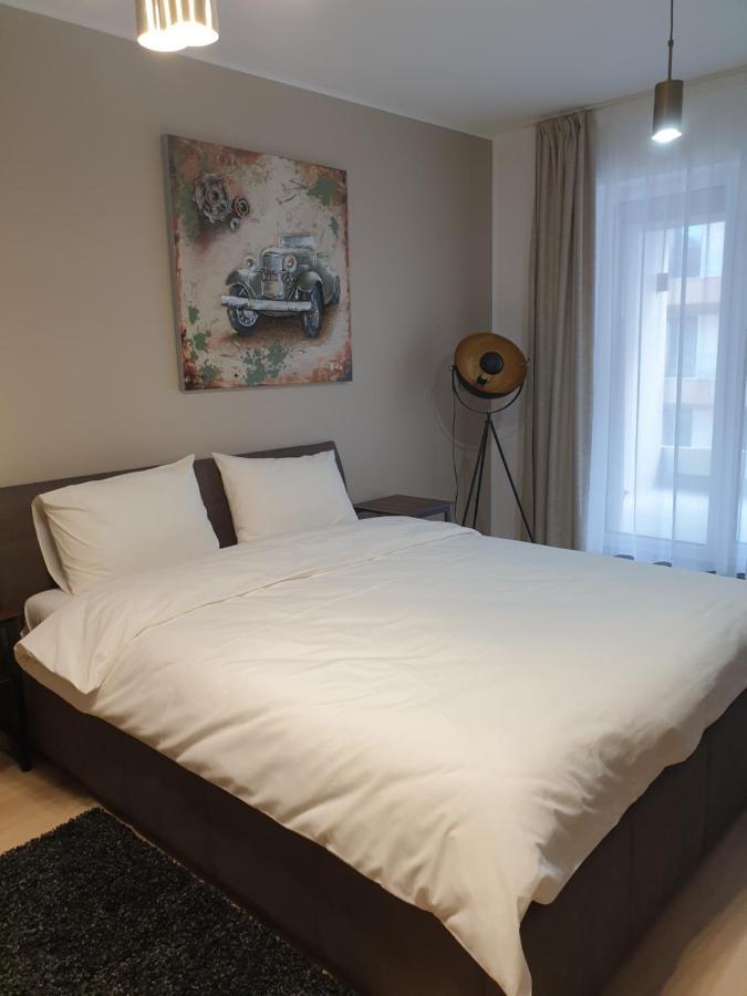 Qualis Apartament2 Apartment Brasov Ngoại thất bức ảnh