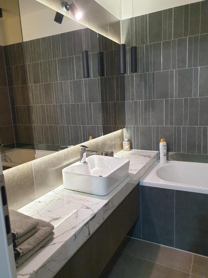 Qualis Apartament2 Apartment Brasov Ngoại thất bức ảnh